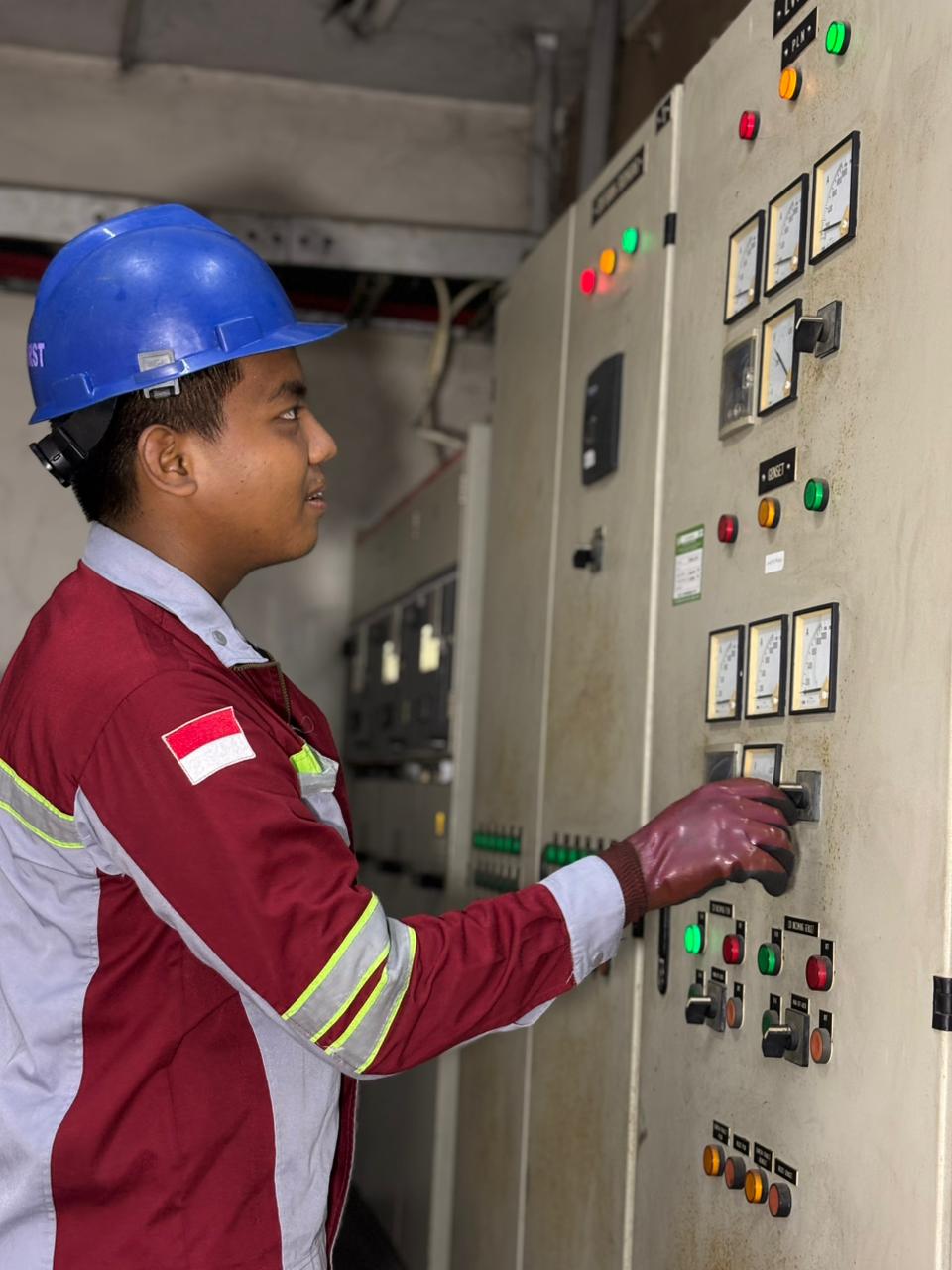 Pembuatan dan Pemasangan Panel LV